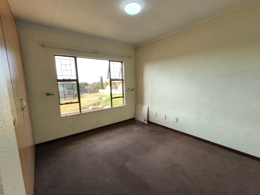 2 Bedroom Property for Sale in Vaalpark Free State
